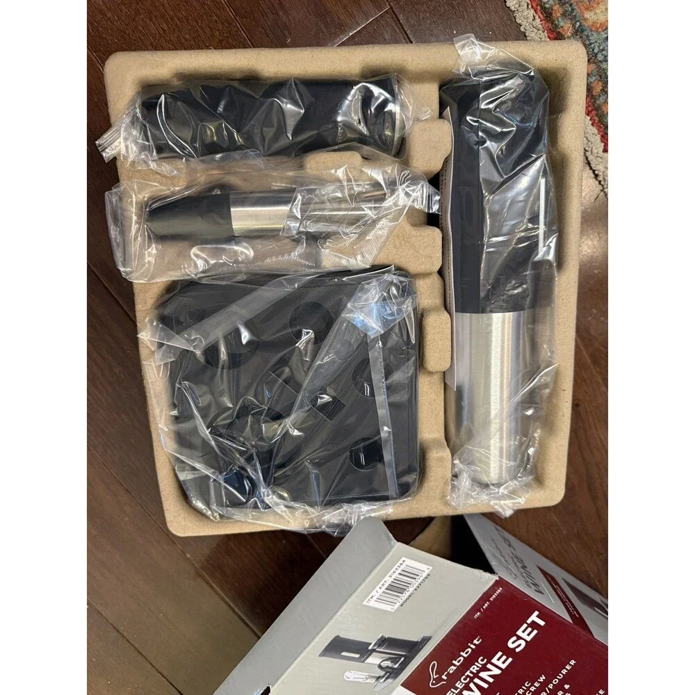 Rabbit Electric Wine Opener Set Corkscrew Aerator Stoppers Charger NIB
